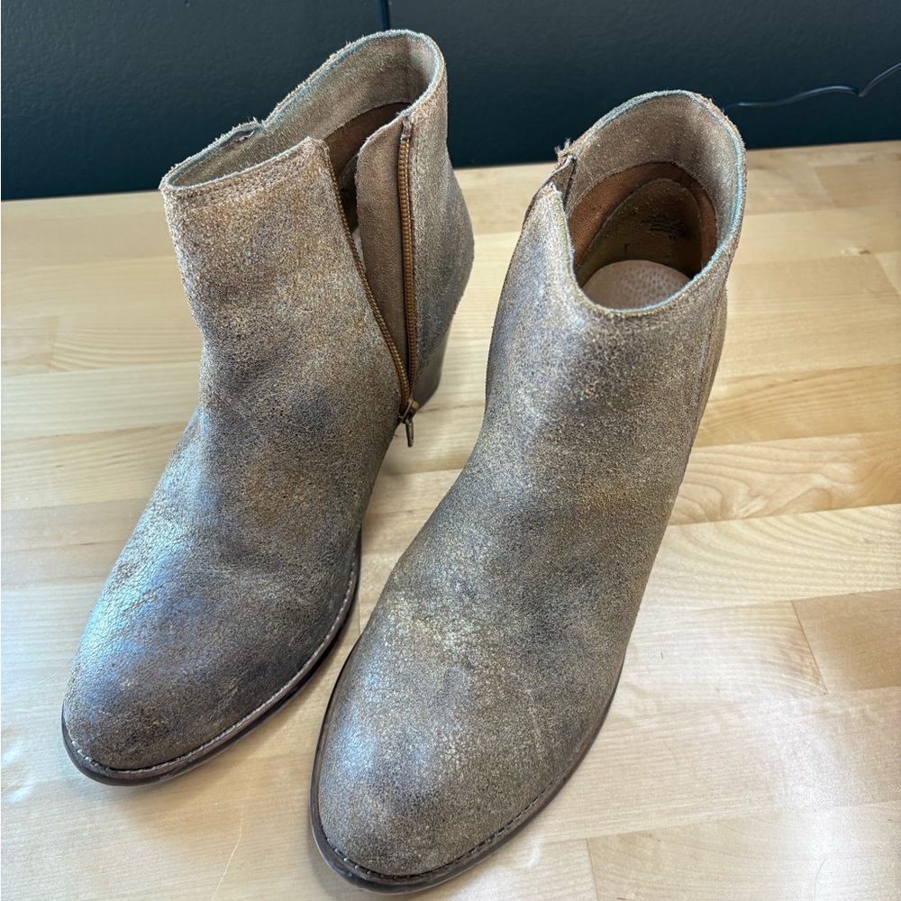 Seychelles Brown Ankle Booties with Side Zipper